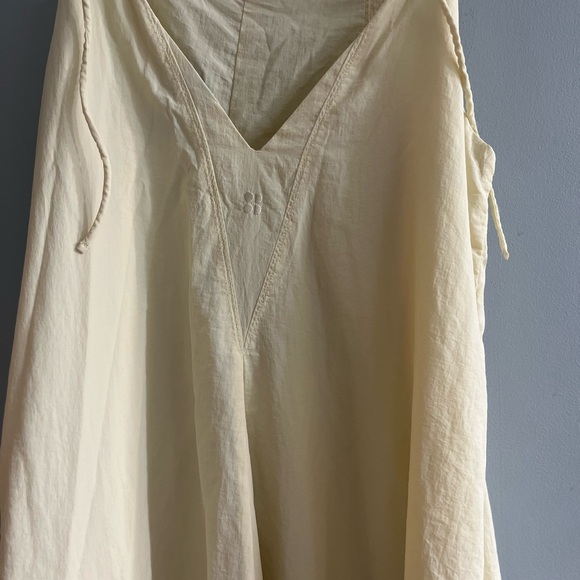 Cream Sleeveless Dress - Picture 1 of 2